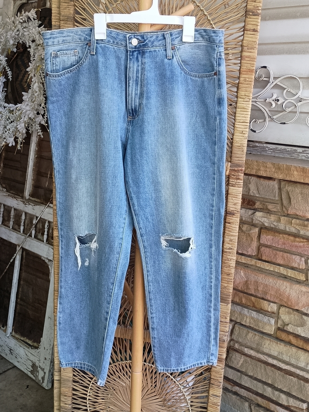Daryl Ann Denner Pink Lily Light Blue Denim Jeans with Contrast Stitching_32